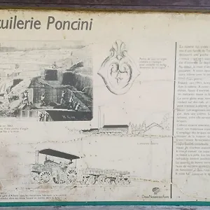 tuilerie-poncini.hotels-rhonealpes.com/